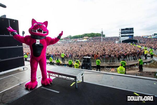 DownloadFest's tweet image. Took a dump in the winners enclosure at Crufts and punched a poodle at the after party #YOLO
