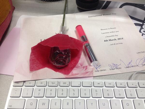 RaiVasudha's tweet photo. A chocolate rose and pink lip gloss: feels like Valentines Day! Big kiss to @LancomeIndia @mailkiransingh http://t.co/ddyXBloskp