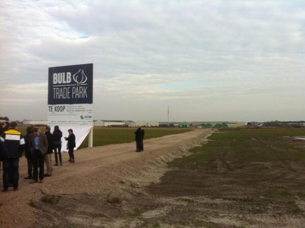 Opening #Bulbtradepark in Noordwijkerhout. Wij slaan vandaag de eerste paal op het park voor nieuwbouw Westerbeek.