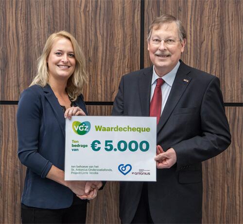 Flintwave's tweet photo. Prachtige start voor Lotte Jacobs van @antoniuszkh #crowdfunding. €5000 van @VGZ! http://t.co/qvA4JG9KEX http://t.co/bMLh1RoLQt