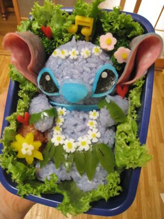 本気のキャラ弁 画像集 در توییتر すごい立体的なスティッチのキャラ弁 耳はハムかな T Co Cfk3syeyha