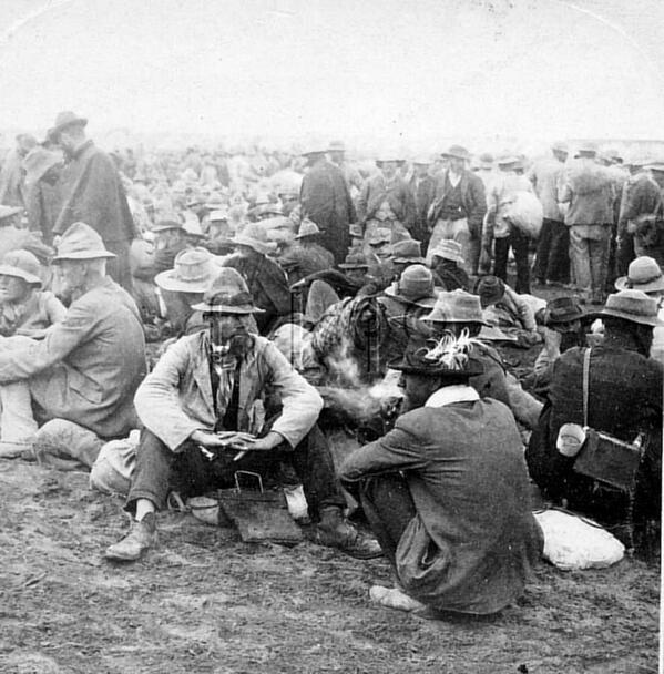 DeAfrikander's tweet photo. Dit is hoe ’n blou Maandag in 1902 gelyk het: #AngloBoere-oorlog http://t.co/VrcsAguuxR