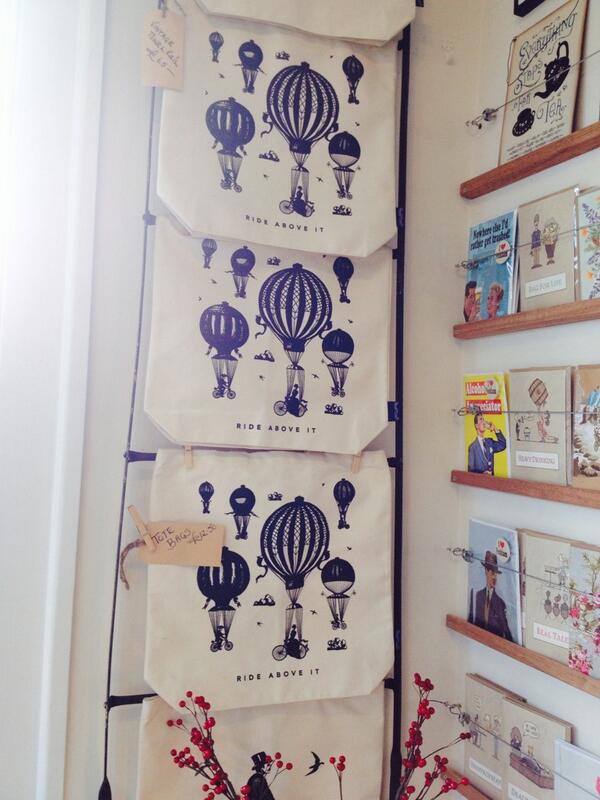QuaintandBelle's tweet image. Love these Tote bags @ChaseandWonder @Londonislovinit @CutBackCards !