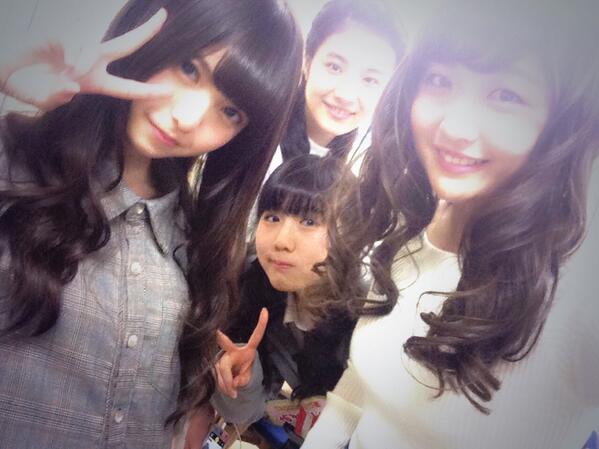 今日の収録も楽しかった♪♪♪
あしゅ、いしがみちゃん、もえ♡ http://t.co/lNjcv9SMwC