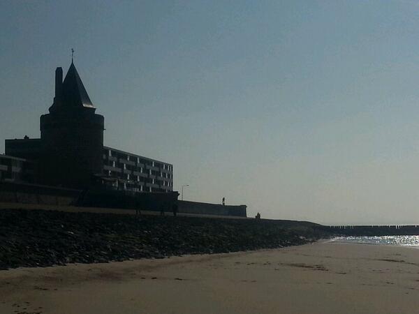 Aureel23's tweet photo. Wat een weertje! wij zijn weer 7 dagen per week open! Reserveer snel via onze site @Gevangentoren http://t.co/5fLMKKAiRL