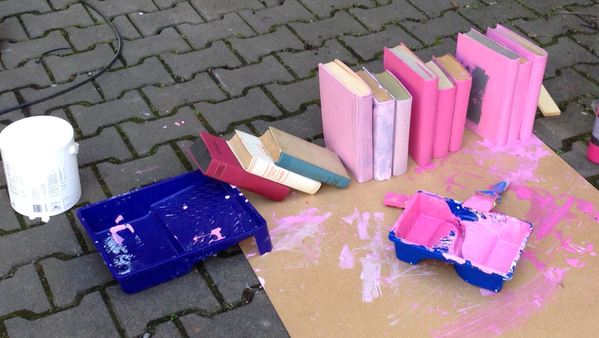emotion_works's tweet photo. Was wir uns dabei nur gedacht haben...
Wann und wo das herausgefunden werden kann, verraten wir demnächst hier. http://t.co/rZIXRsGi29