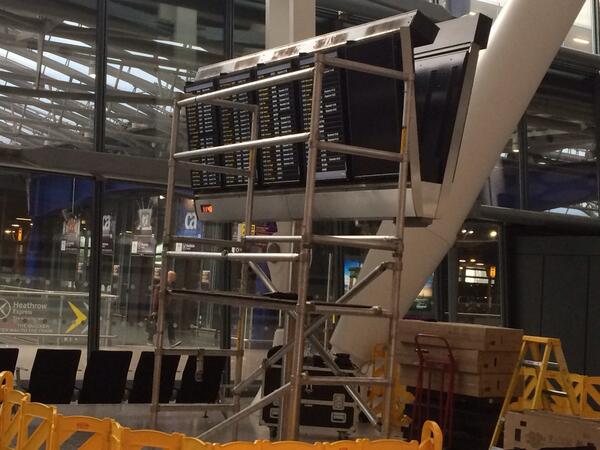 dhuelsermann's tweet image. Seems #ScreenGate at #LHR T5 comes to an end @HeathrowAirport