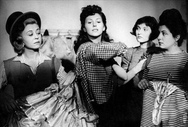 Filmin's tweet photo. El primer Fellini. https://t.co/wM17OyIfBz http://t.co/iYGbOBSZTU