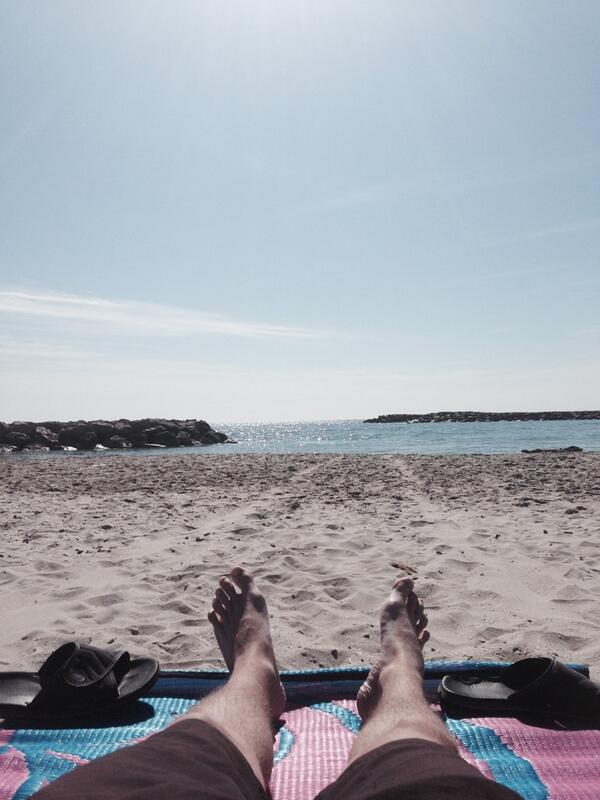 brian59239's tweet photo. Premier bain de pieds de L'année http://t.co/uPVrjeqoKT