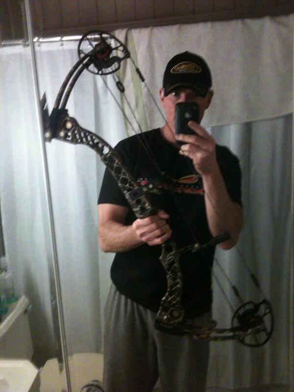 Barry81605485's tweet photo. New monster Mr6 is here it super fast #bowcrazy http://t.co/Nyqrk9OLpx
