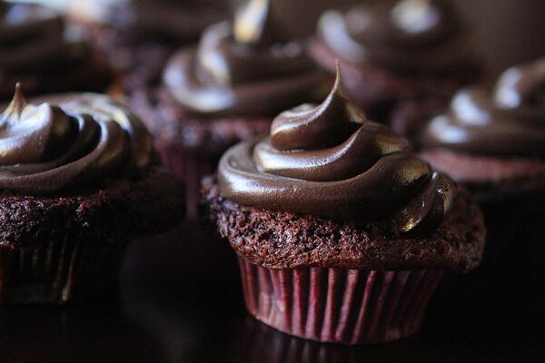 bakemyday6's tweet photo. #iesegsmm  #cupcakes Choco fudge for children :) 
Hop into #bakemyday and hop out with a #smile http://t.co/CfvPMl0F0w