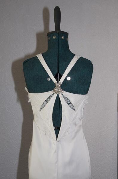 UniqueDressUK's tweet photo. I love the back detail on this new dress, amazing how so many people forget about the back of their dress! http://t.co/c3ruawmHV6
