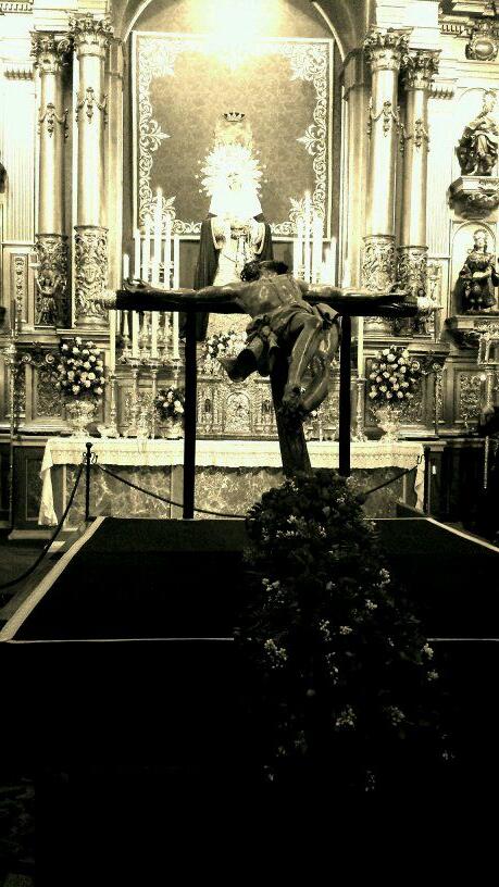 AlvaroNua's tweet photo. Y dijo herodes ; Hace tarde de torrijas y vía Crucis de Sevilla. http://t.co/uJX6KD4uUD