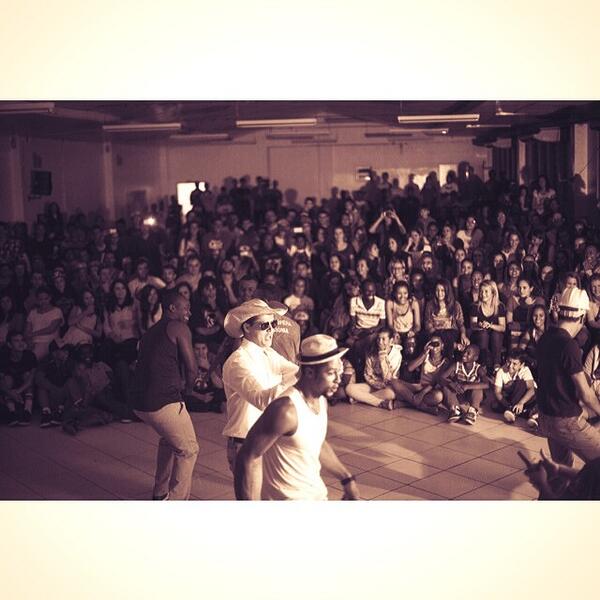 RestauracaoPro's tweet photo. Rede de Jovens!
Fotinho:#Danibristot http://t.co/D04gW1uPDp