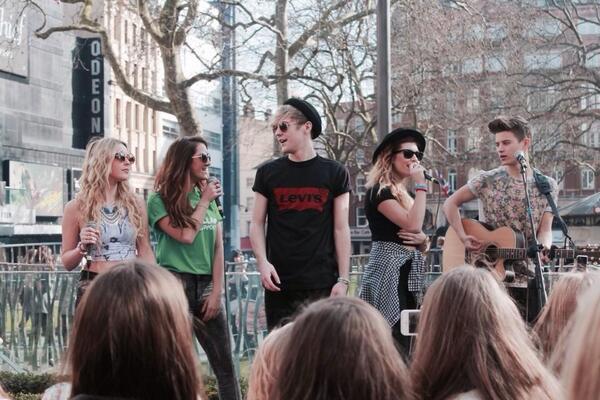 Embedded image permalink