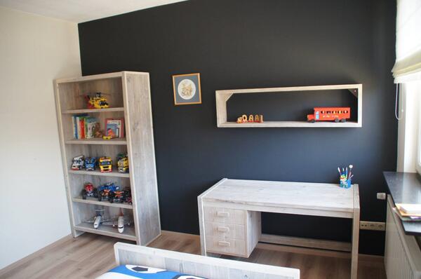 Met bijpassend bureau en open kast #stoer <a href="/StoermetSteiger/">StoermetSteiger</a> #Sevenum