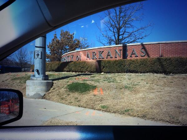chrispatsis's tweet photo. Driving through your favorite college town @bobbybones http://t.co/aDTFuN3LsD