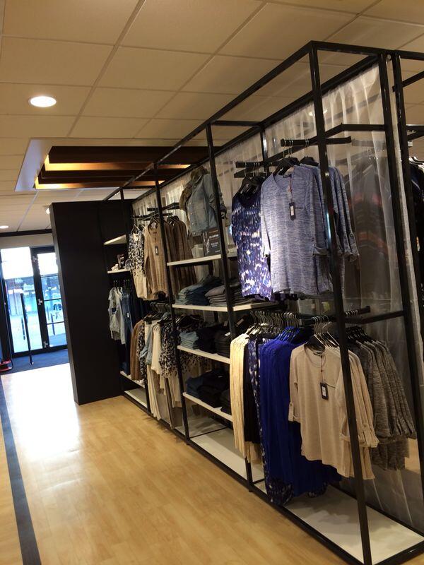 #Tritop Interieurbouw en <a href="/VirupaBV/">Virupa</a> transformeren Duthler mode in Veghel terug in HoutBrox.
