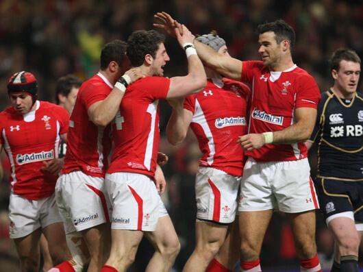#win a hospitality box <a href="/WelshRugbyUnion/">Welsh Rugby Union 🏴󠁧󠁢󠁷󠁬󠁳󠁿</a> v <a href="/Scotlandteam/">Scottish Rugby</a> on Sat! To enter RT &amp; follow @DoveMen #rbs6nations #goodluck