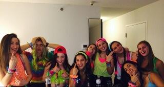 rayraypaydayy's tweet image. gal pals #predeath