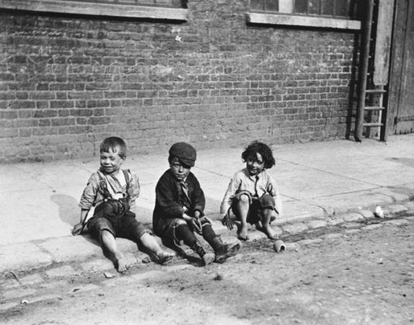 historicalLDN's tweet photo. 1893. 'Street Urchins'. http://t.co/i7gZNOcETn