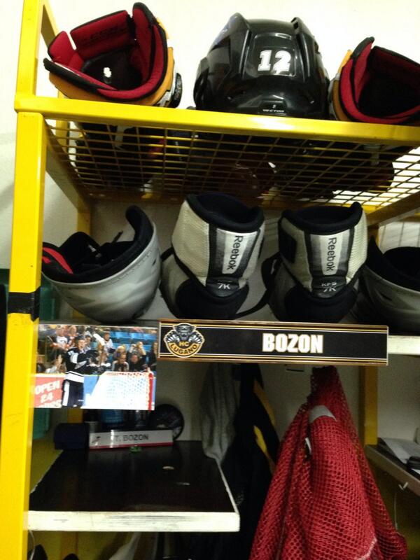 kevboz12's tweet photo. Back on the ice tonight, playing the final for my bro #timmy #hockey #final http://t.co/pxqndVLdDg