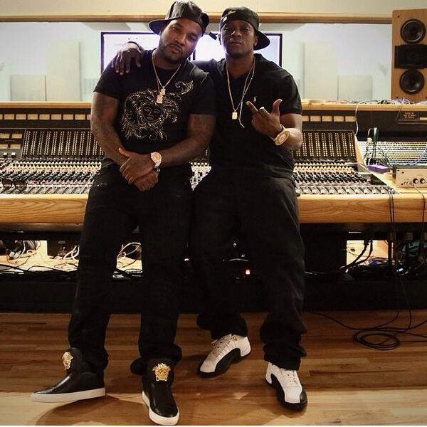 _TheyLoveMilly's tweet image. “@Kiddo_Marv305: Finally some real shit I could bump to again #DaRealIsBack http://t.co/ra7Q2yTf7w”