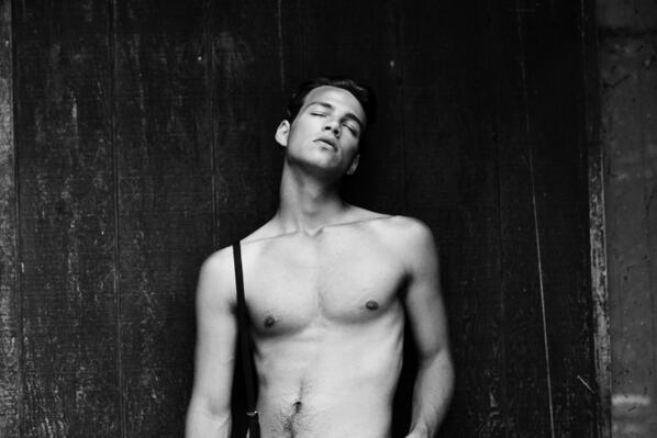 LLposse's tweet image. Shot my friend &amp;amp; model Matt Fratesi in the summer. He looks like a young @LeoDiCaprio! more: bit.ly/1cP6A0s