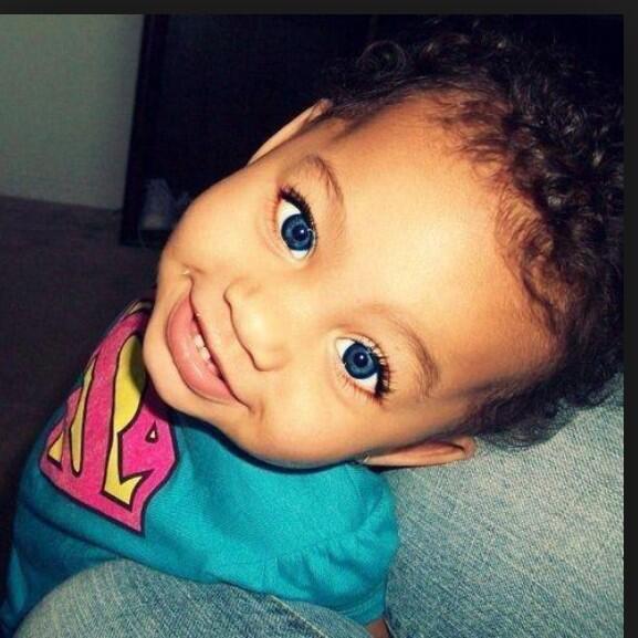 lovescolorblind's tweet photo. Those eyes >>> #mixedbabies #sopretty http://t.co/wepbW87nEg