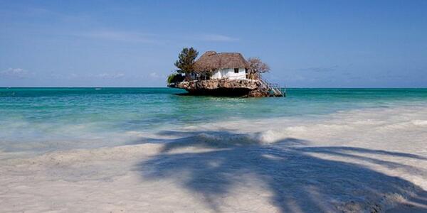 HuffPost's tweet image. This is the restaurant of your dreams  huff.to/1i03Em6