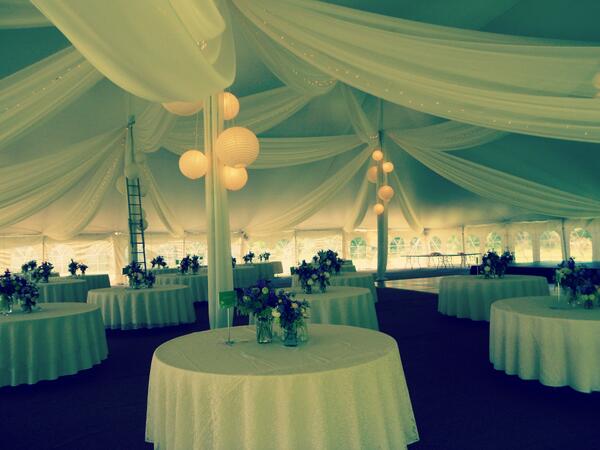 ClassicEvents12's tweet image. We hope everyone is having a great Monday! Call us today for a quote and to order a beautiful setup such as this one!