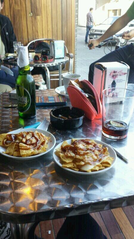 laurambtc's tweet photo. "@paaulasanchezz: De terrazeo con @laurambtc  :) http://t.co/ajheq9TnAr"