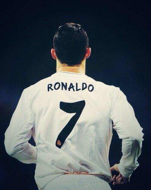MadridistaSalva's tweet photo. RT Si es tu ìdolo http://t.co/csJVZe4Ots