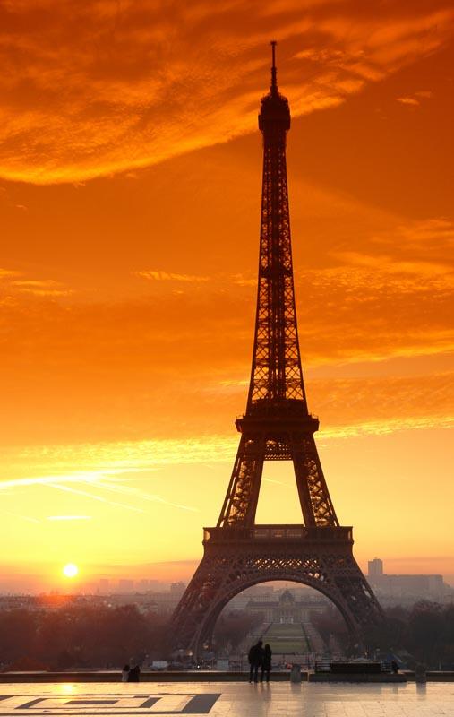 Photo_Trek's tweet photo. Eiffel tower sunset Paris http://t.co/2sMzfJKiwq  via @Photo_Trek #Travel #Photography #bucketlist