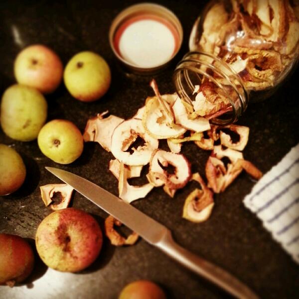 MrJesensky's tweet image. Another load of dry apples in the jar #healthy #5aday #howtostore #organic #london #uk