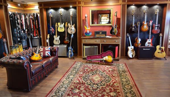 TheHofnerShop's tweet photo. For those of you who haven't been able to visit our new shop here is a sneak peak at the Main Showroom. http://t.co/ChhqvtIuDK