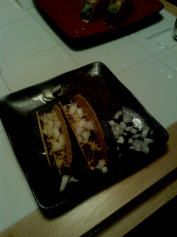 camerondallas45's tweet image. Eating some tacos with my family #lotsofmeat