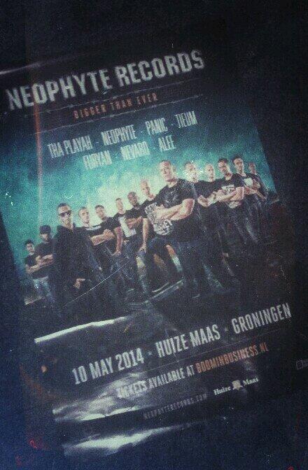 DJNevaro's tweet photo. Bigger than ever! Can't wait! @NeophyteRecords @thaplayah @DJNeophyte @DJPanicNL @Dj_Tieum @DJFuryan @Alee_Ecktuh http://t.co/DobU4GezEX