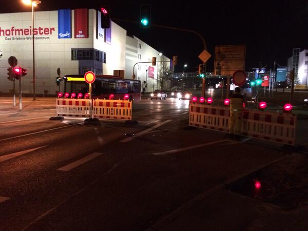 Absperr_Profi's tweet photo. #Vollsperrung #umleitung #halteverbot #schwertransport http://t.co/aooEpqqQo3