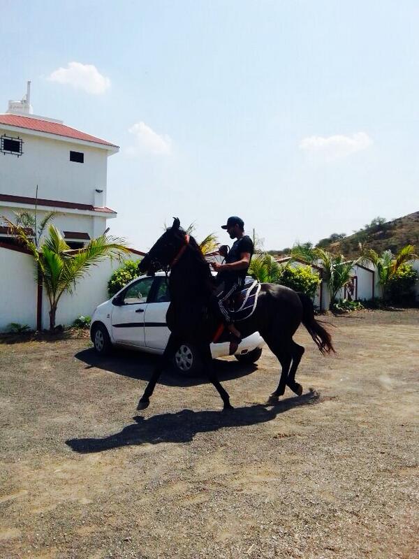 Ravindrasinh jadeja on Twitter: "Riding "Dhanraj" at my farmhouse  http://t.co/Wd3UKt2ahZ" / Twitter