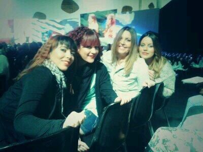 CristinaJurado1's tweet photo. Feria de peluqueria @mariadoloresbe6 @_estradarocio_ @nad1ta http://t.co/7qiyfNdZ9u