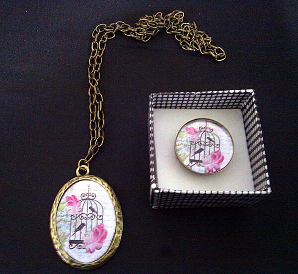 Batiburrill's tweet photo. Conjunto de colgante y anillo de camafeo, 10€ http://t.co/jOZMVyEPkw