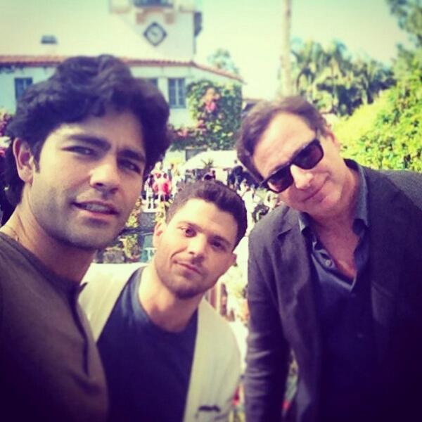 jerryferrara's tweet photo. What about Bob.... Photo cred @adriangrenier #entouragemovie @wbpictures http://t.co/11qj5acMhv