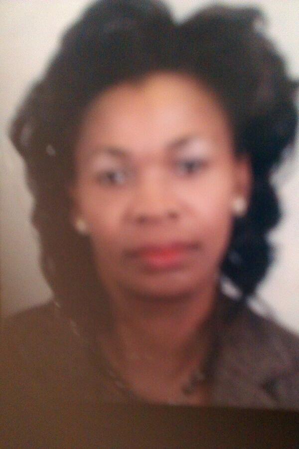 Iva_Clarke_Cowd's tweet image. @politico -WhyWould One #WASTETIME watching ... Who?...NO!  He Lacks #INTELLECTUALABILITY; Id Rather #WATCHpaintDRY