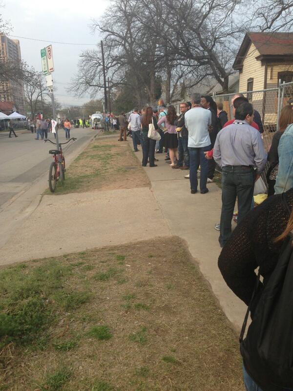 Laura Robinson tweet media