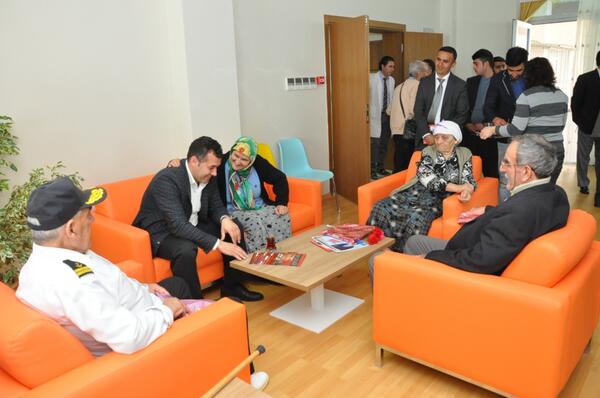 Huzur evinde bizim baştacımız olan yaşlılarımızı ziyaret ettik