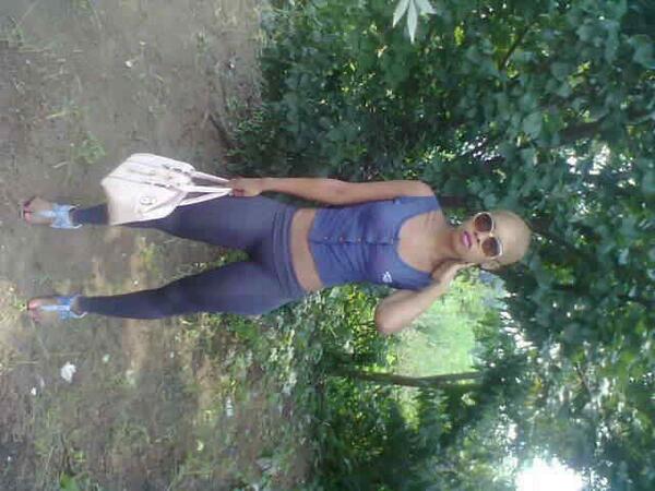 SebonoSe's tweet photo. Lovers hot like dat :* http://t.co/IufrX20ga0