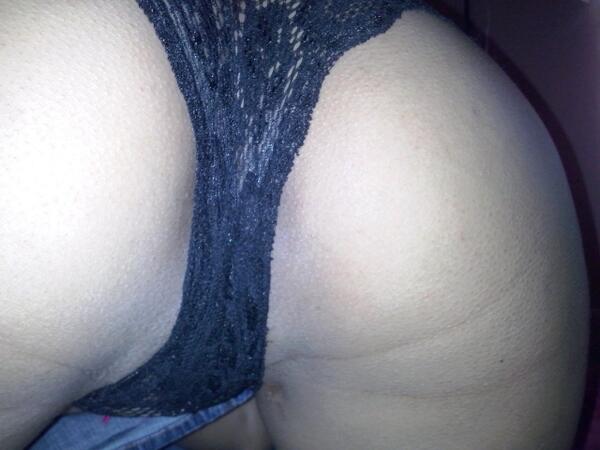 AmantePerverso's tweet photo. Cuantos RT para este culo tan delicioso que me estoy comiendo? #SexoReal #SexoCasero http://t.co/Ffjg6pJQ7X