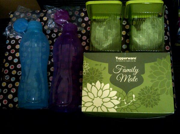 EcaTupperware's tweet photo. Paket cantik : Eco Bottle 750ml + Family Mate toples only 205rb blum onkir dr Jkt WA ☎ 081218889258 dan 02193078417 http://t.co/lSGE7Tz9lS