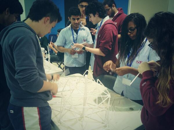AUDengineering's tweet image. How tall is it going to be? Straw Tower competition!!! #engineeringfair @AUDubai #dubai #uae